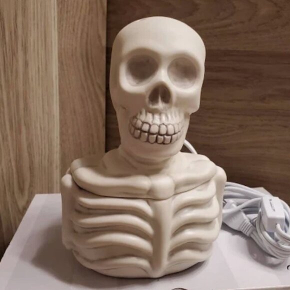 Scentsy Mr. Bones Warmer - Picture 1 of 3